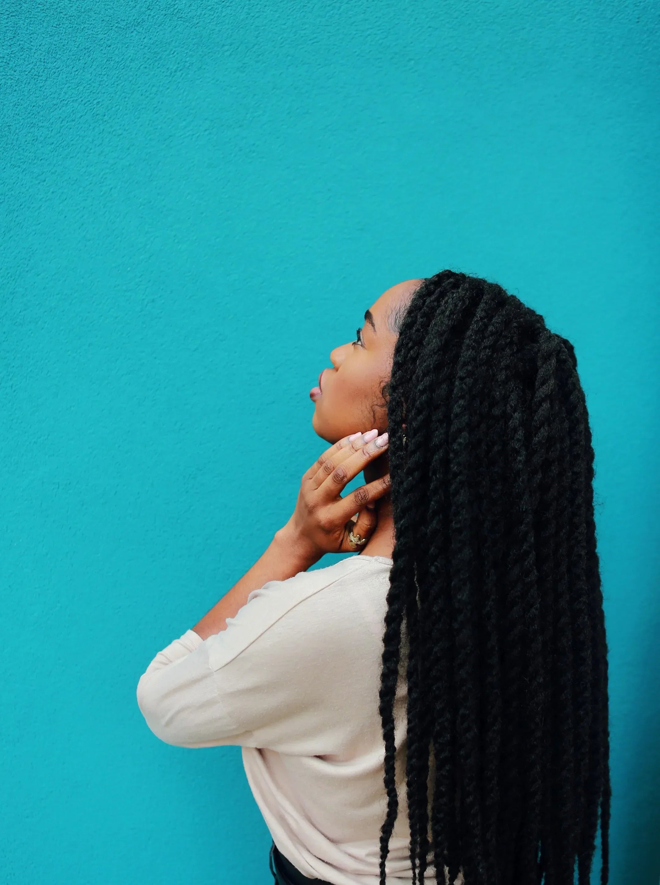 Prendre soin de ses cheveux en fonction de sa porosité: Nos astuces